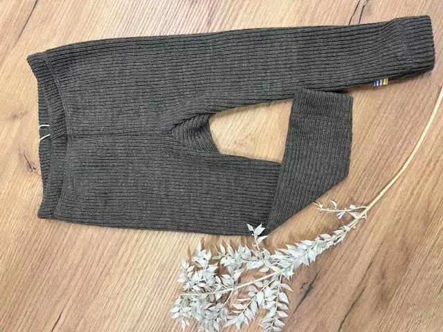 Joha ribbestikket bukse | merinoull | mørk brun