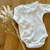 Wedoble body | hvit med blonder