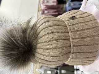 Jamiks vinterlue | beige med stor dusk