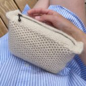 PetiteKnit Honey Clutch