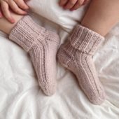 PetiteKnit Sundaysocks Jr Papir