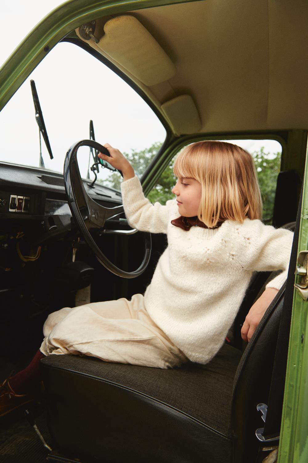 Enkeltoppskrift 2506_07 Sweet Pea Sweater Junior