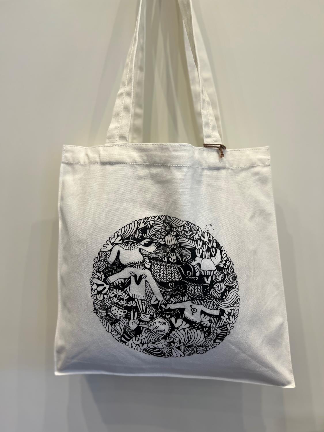 Lite nett med sort sirkelprint