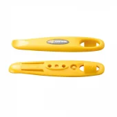 Solide og sterke dekkspaker laget i fiberforsterket kompositt. Dekkspakene er stive og holdbare, med