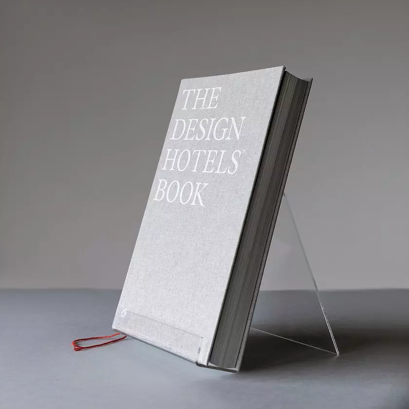 Book Display Clear NM1002