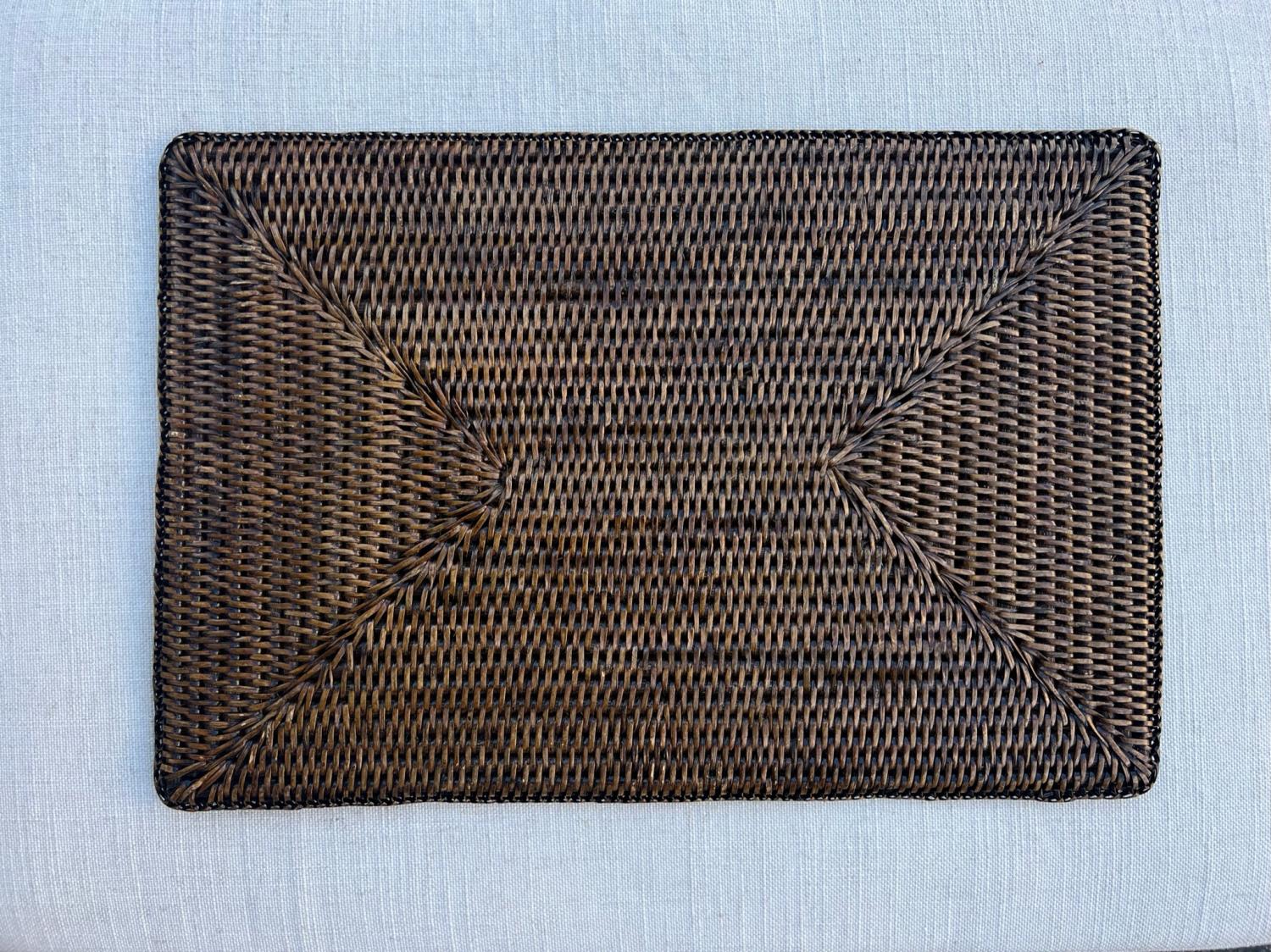 Rectangular Bordbrikke/Placemat 46x31x1cm G440