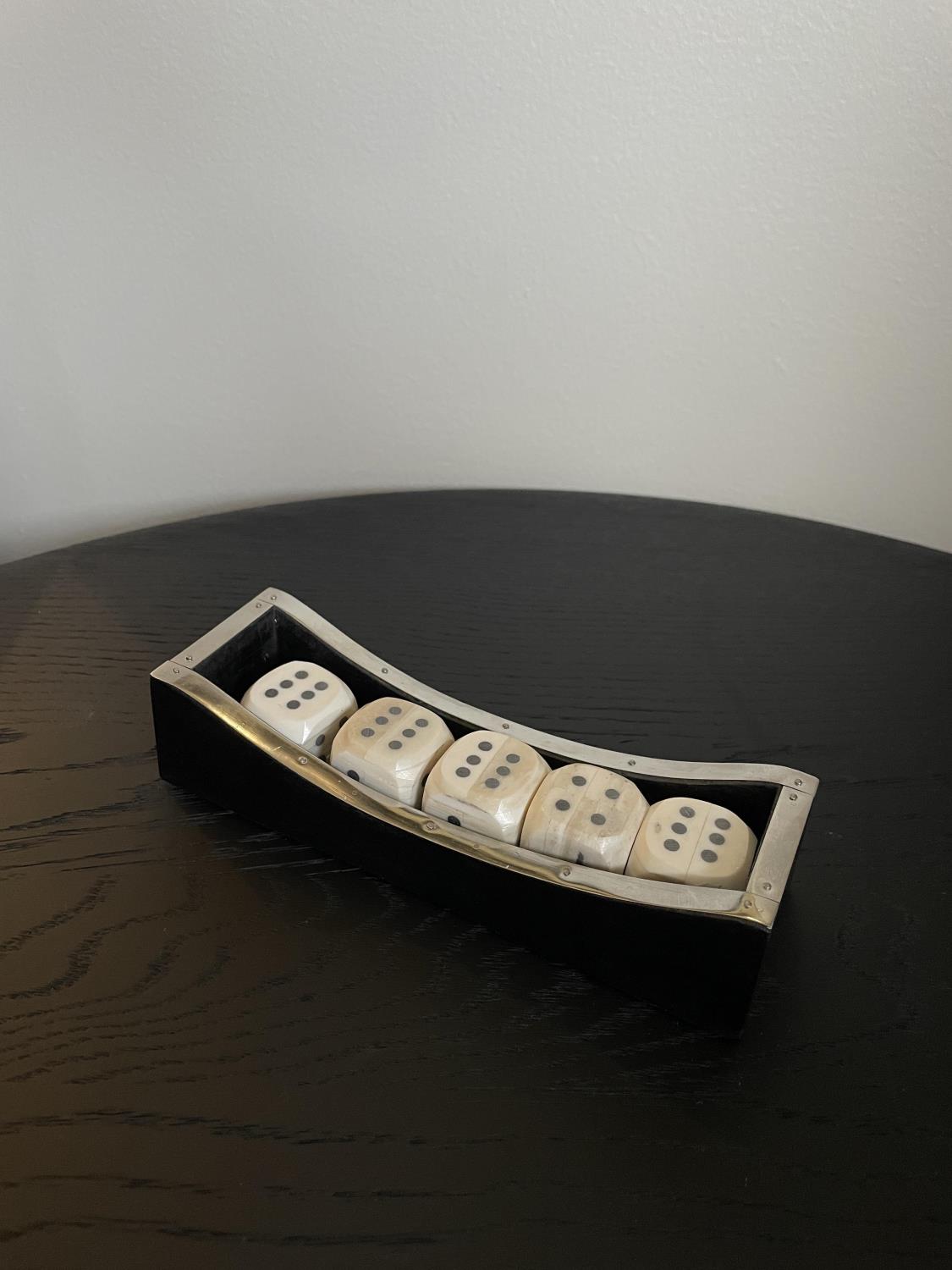 Mini bone dices+wood case 410-054