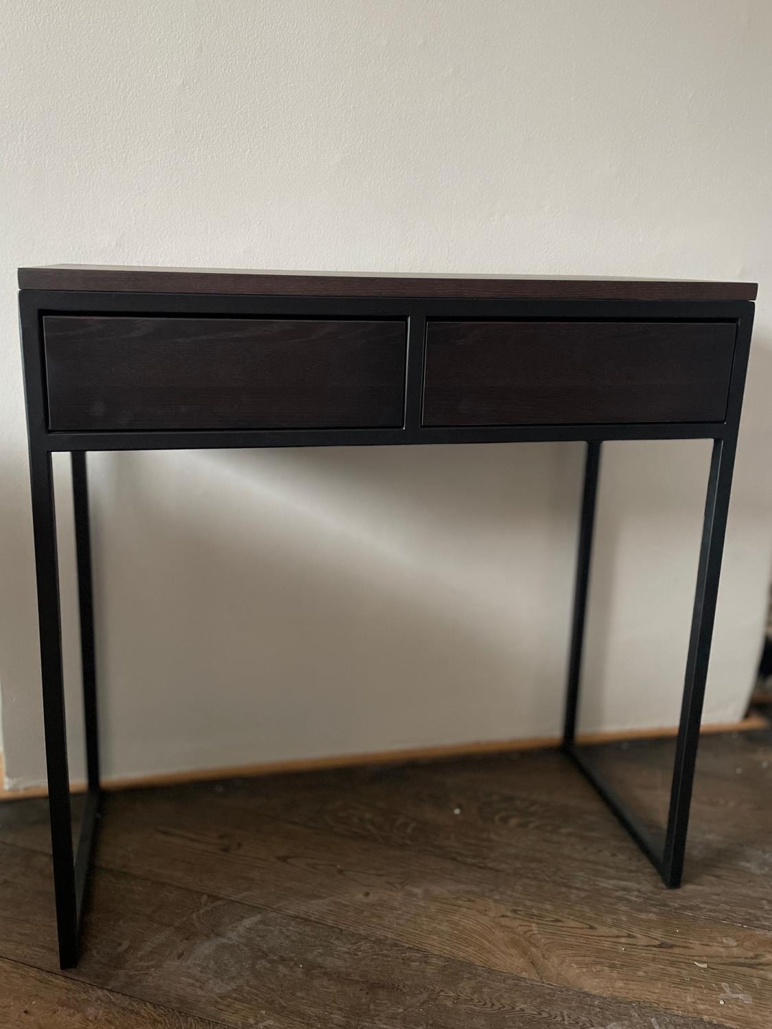 Desk/ Konsollbord. To skuffer. Brun 80x35xh80cm