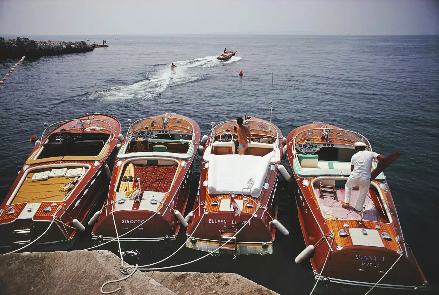 Hotel Du Cap Eden Rock By Slim Aarons Black Frame 50x75cm ( Indre mål)