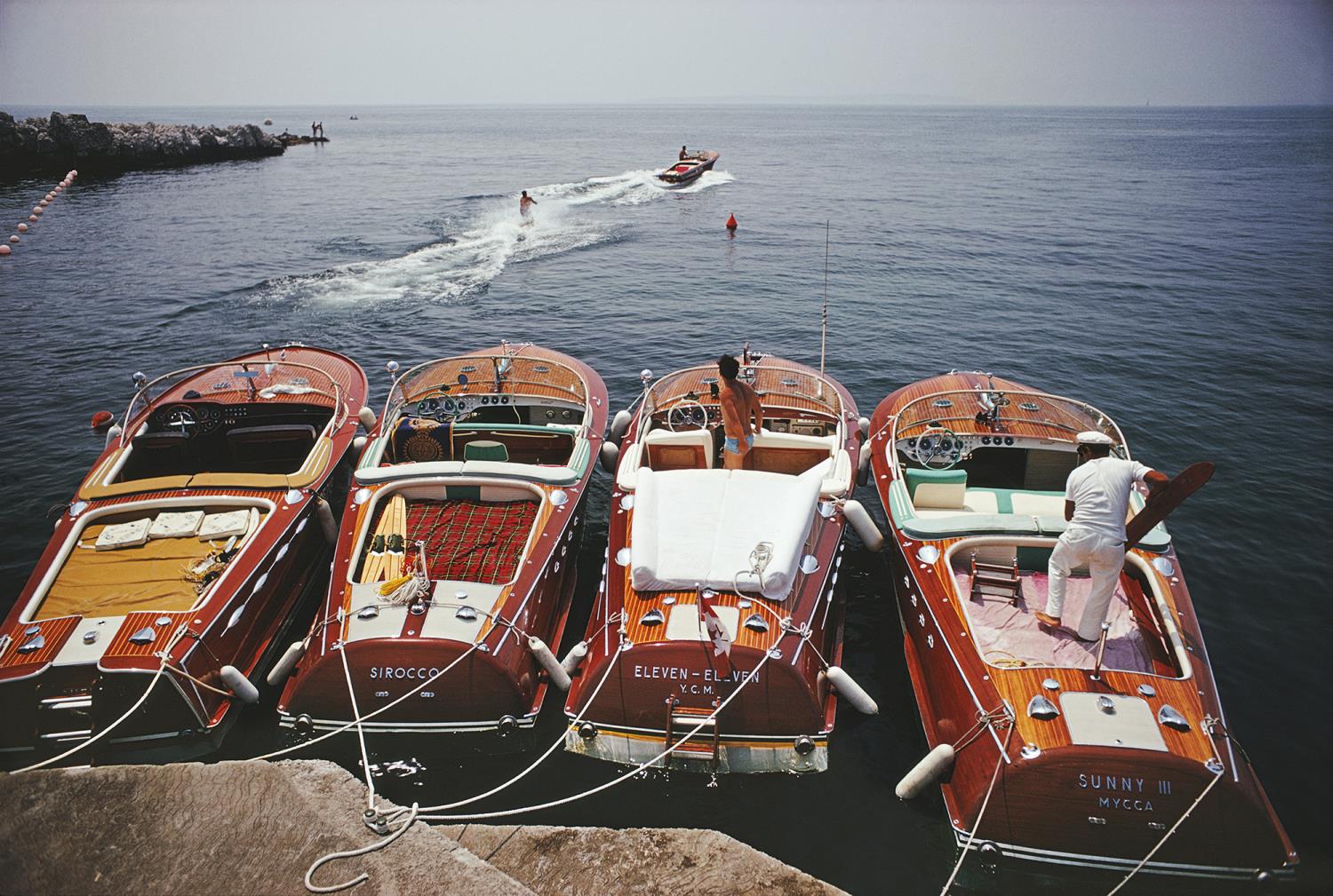 Hotel Du Cap Eden Rock By Slim Aarons White Frame 50x75cm ( Indre mål )