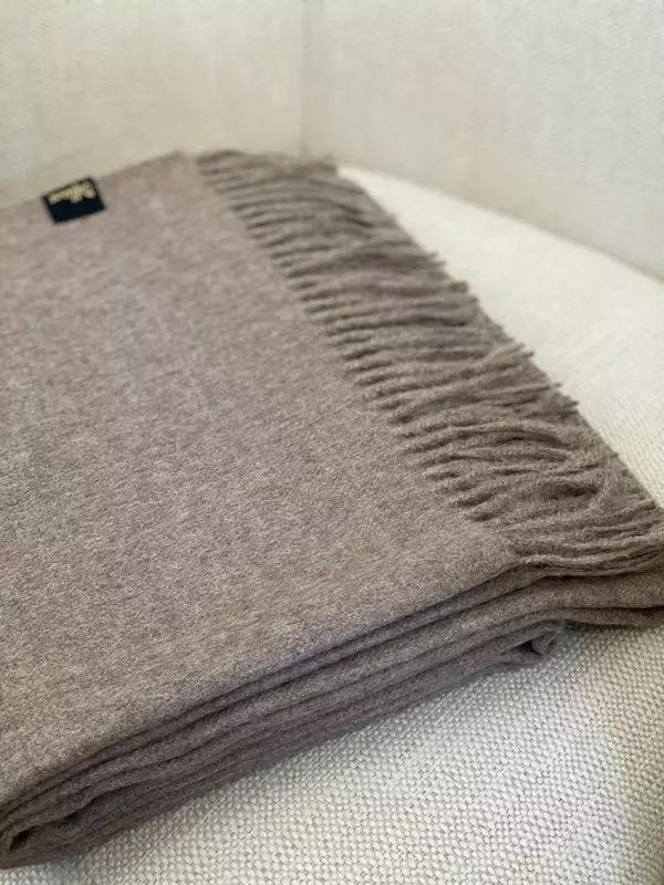 Baby Alpaca Throw Light Brown 130x200 0284
