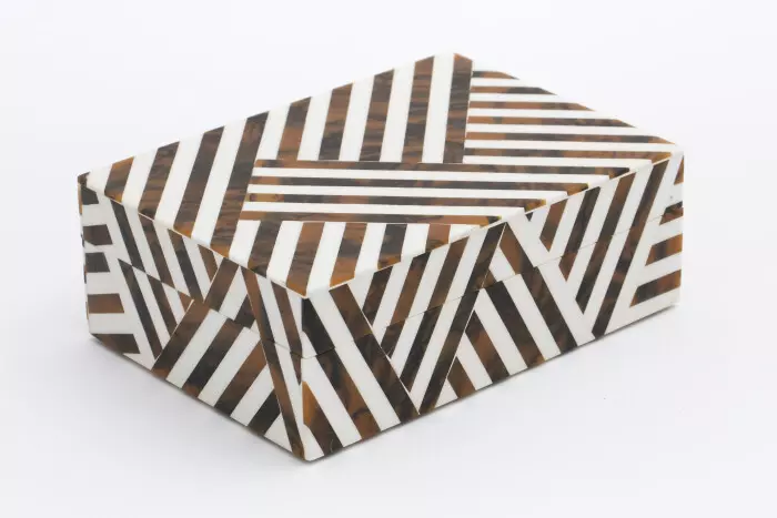 Box Joramira Pattern 1800100724