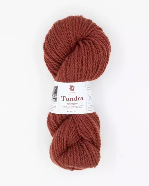 Hillesvåg: Tundra, 568, kobberrød