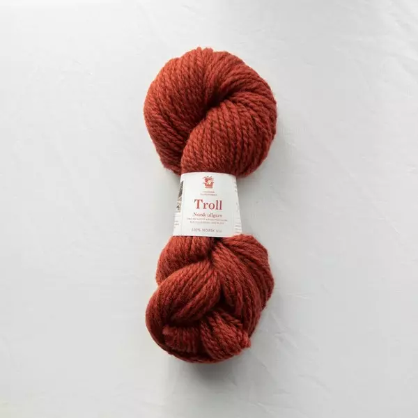 Hillesvåg: Troll, 7330, kobberrød