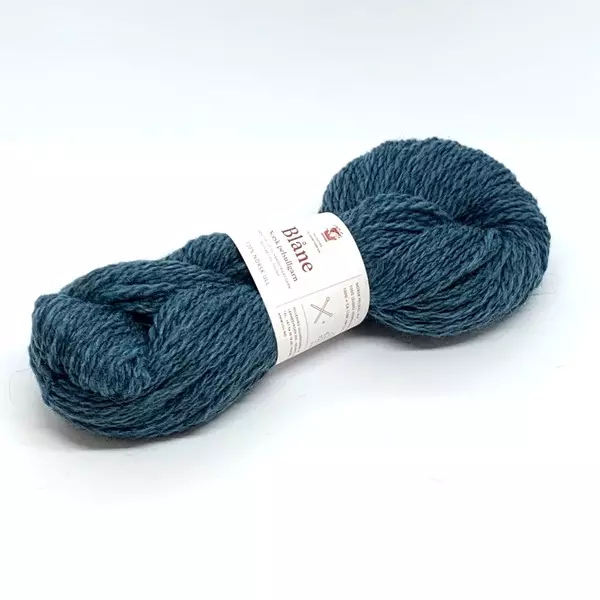 Hillesvåg: Blåne, 2139, støvet flyblå