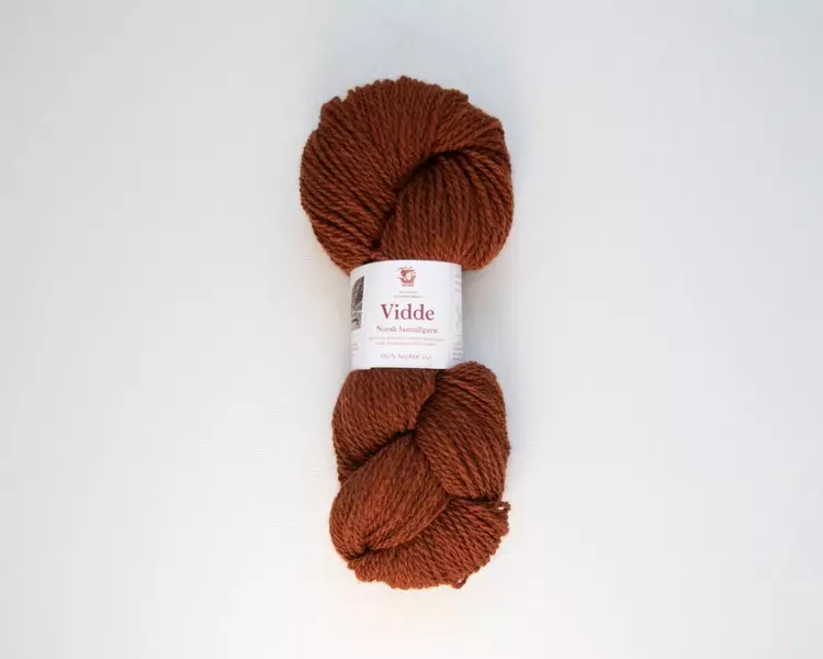 Hillesvåg: Vidde, 306, kobberbrun