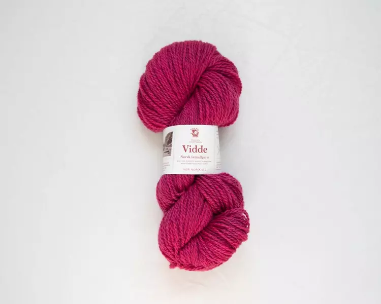 Hillesvåg: Vidde, 315, cerise