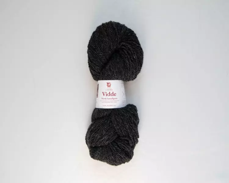 Hillesvåg: Vidde, 319, koksgrå