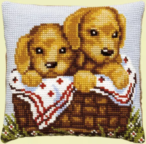 Broderisett: Pute, 2 dogs (P?)