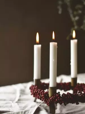 Adventsstake m/treperler rød