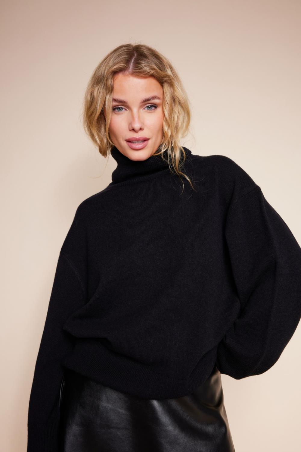Katy solid sweater black