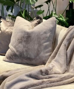 Celine Cream Throw, 127*150cm.