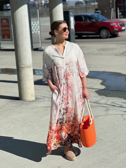 Anika, long shirt dress, orange blomsterprint.
