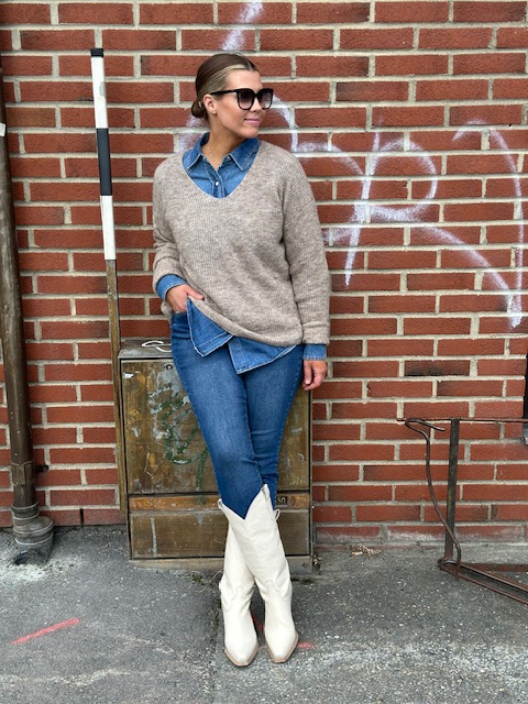 Juliemw v-neck knit pullover, dune melange