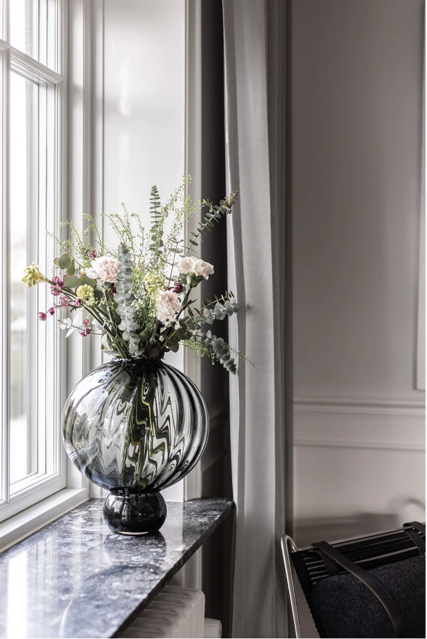 Meadow swirl vase large grey