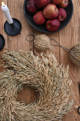 Nature wreath oats