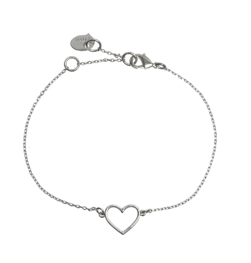Heart Outlined bracelet silver