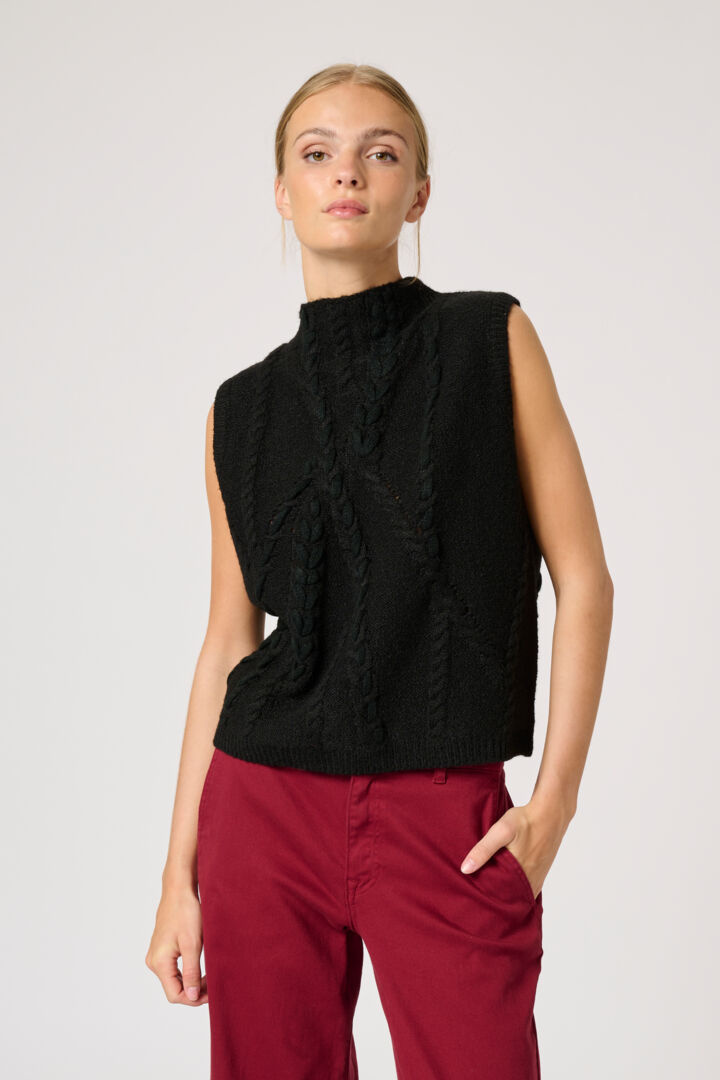 Solamw knit vest, Black