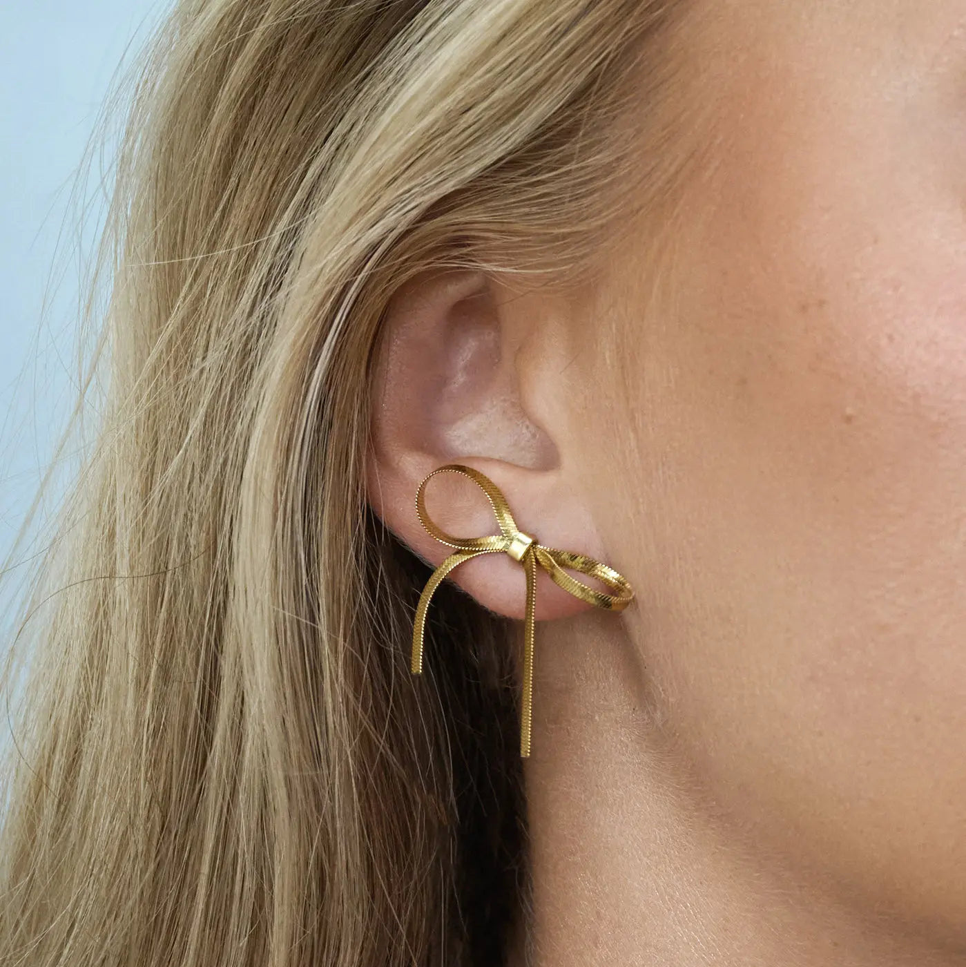 JULIETTE - SNAKE CHAIN BOW STUD ØREDOBBER RUSTFRITT STÅL