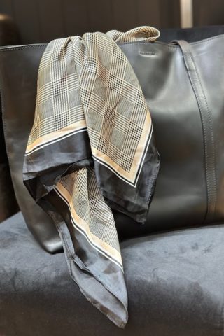 Benedicte scarf,black/grey