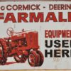 Skilt "Farmall equipment used here", 40,5 x 31,5 cm